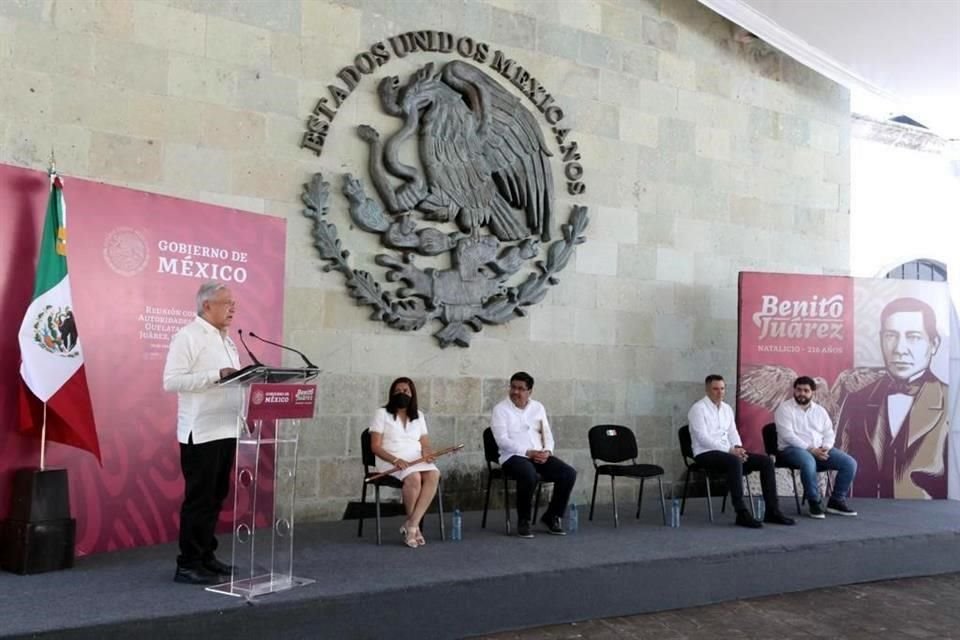 López Obrador en el acto conmemorativo del natalicio de Benito Juárez en Guelatao.
