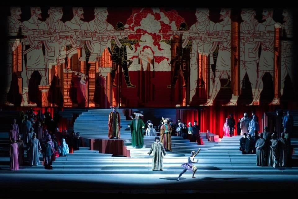 Montada en el Teatro de la Ópera de Roma, la obra dirigida por el artista chino Ai Weiwei ofrece un enfoque geopolítico extra con la directora de orquesta ucraniana Oksana Lyniv.