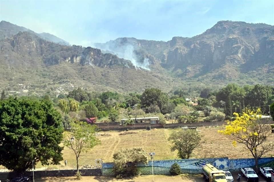 El combate por tierra se ha dificultado ante las condiciones orográficas.