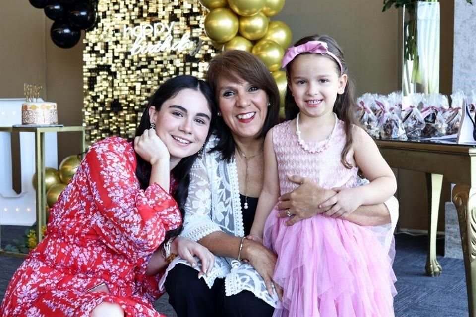 Natalia Ruiz García, Eva García López y Amelia Gutierrez López