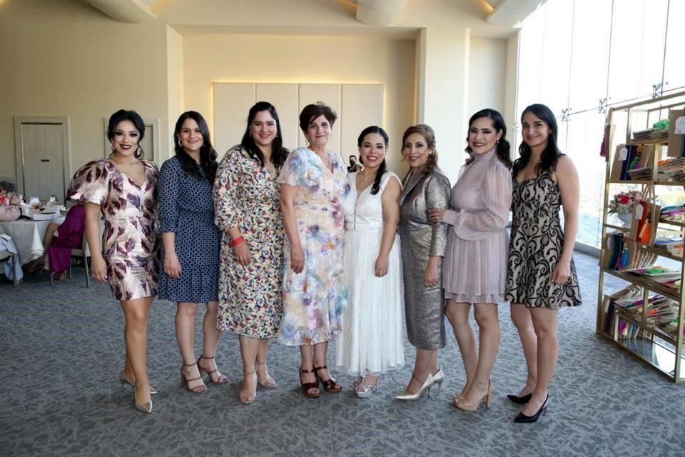 Claudia Lorena Rodríguez de Rojas, Nani González, Isa González, Edna Isabel de la Garza, Erika Salomé Rodríguez Calderón, María Salomé Calderón Gámez, Verónica Lizeth Rodríguez de Madero y Edna Gonzál