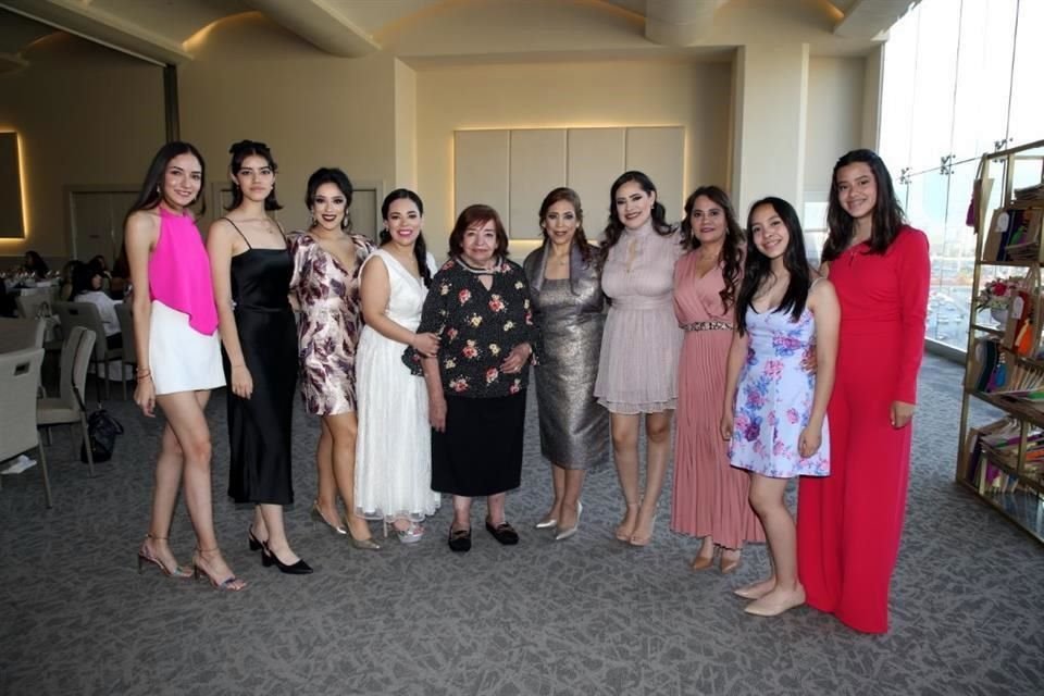 Erika Salomé Rodríguez Calderón y famila