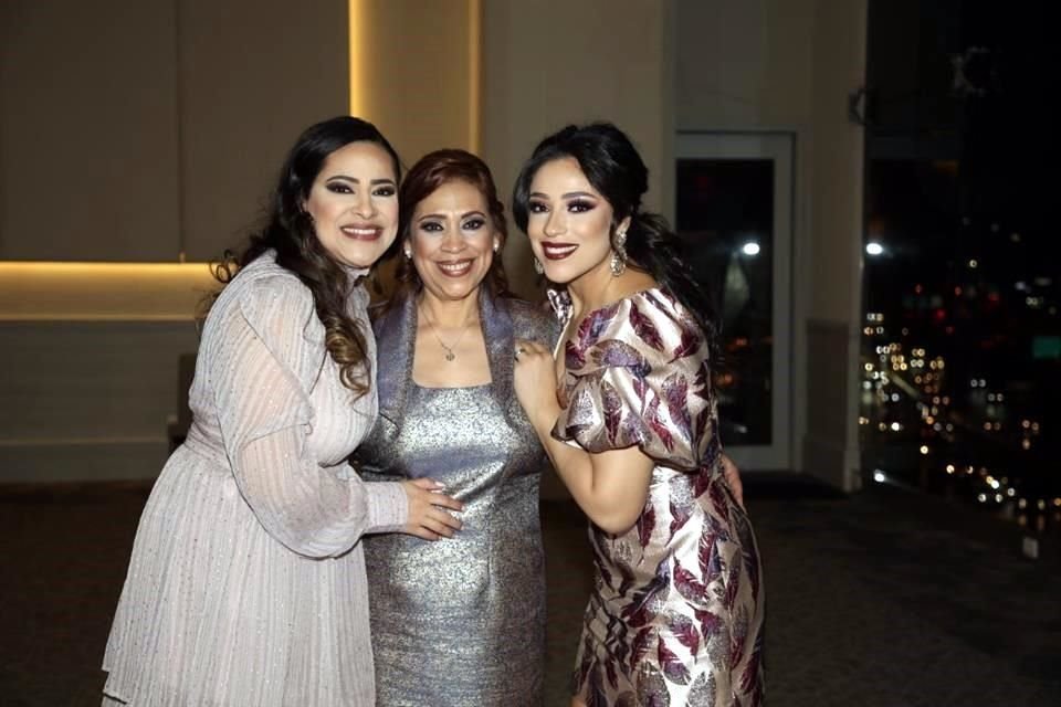 Verónica Lizeth Rodríguez de Madero, María Salomé Calderón Gámez y Claudia Lorena Rodríguez de Rojas
