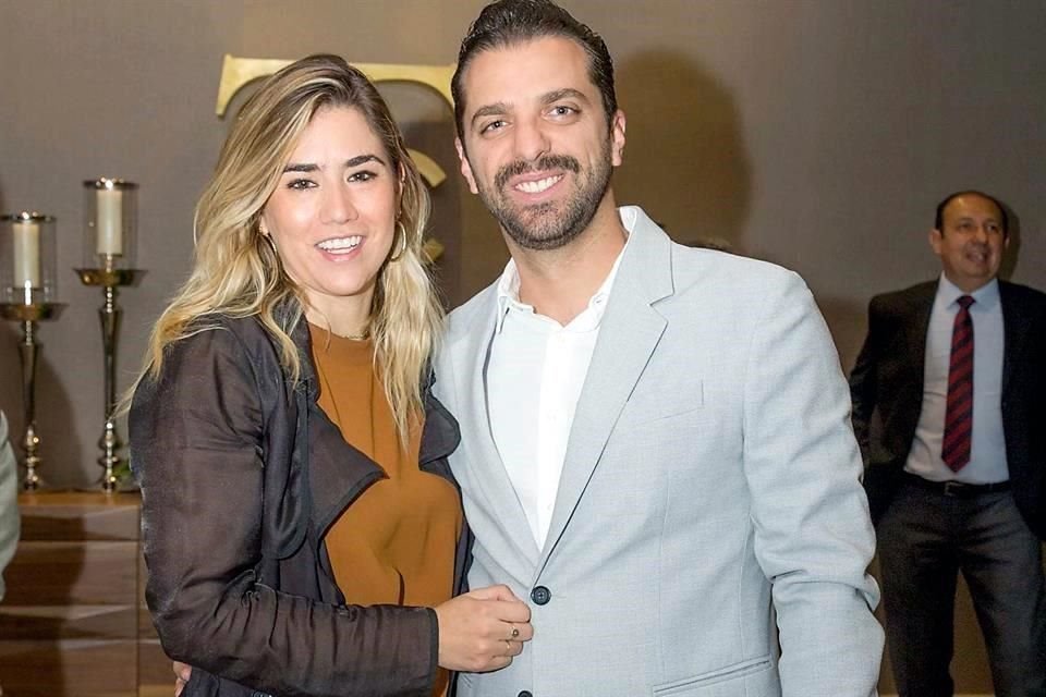 Sofía Carvajal de Martínez y Manuel Martínez Sada.