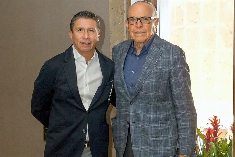 Paco Garza y José Gómez Cañibe.