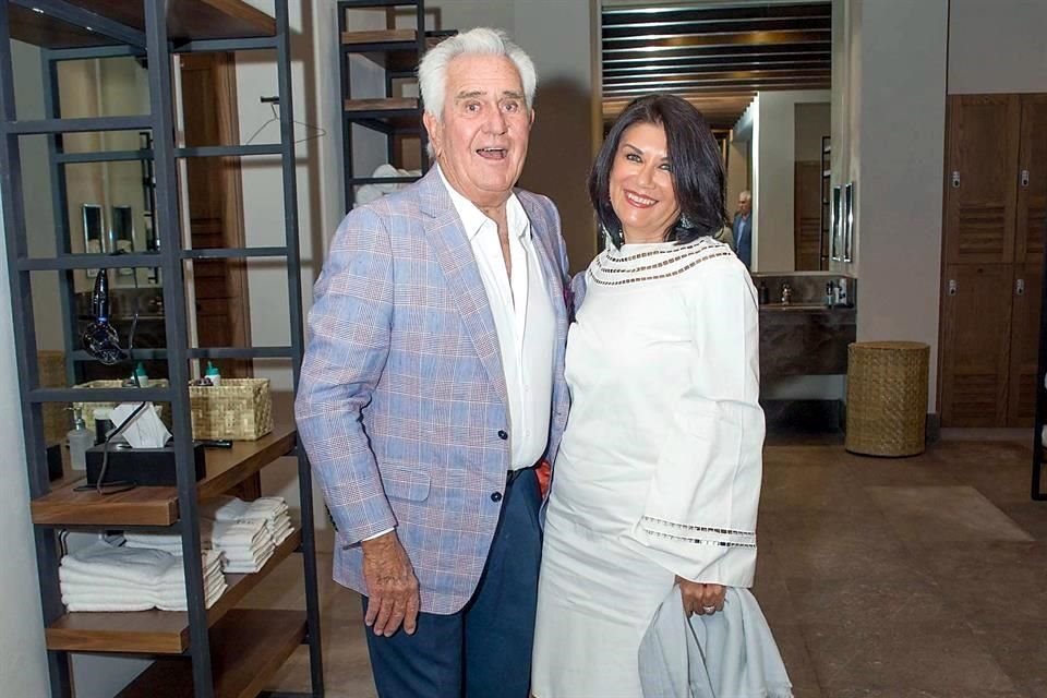 Carlos Herrera y Martha Mejía.