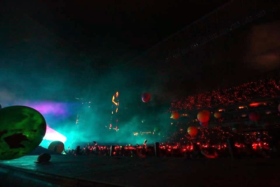 Con su música, la banda también invitó a cuidar el planeta, pues su concierto se volvió realidad a partir de energías renovables.