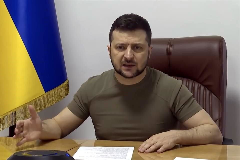 El Presidente Volodymyr Zelensky pidió a Occidente tener más agallas para dar aviones y tanques que su país necesita con el fin de defenderse de Rusia.