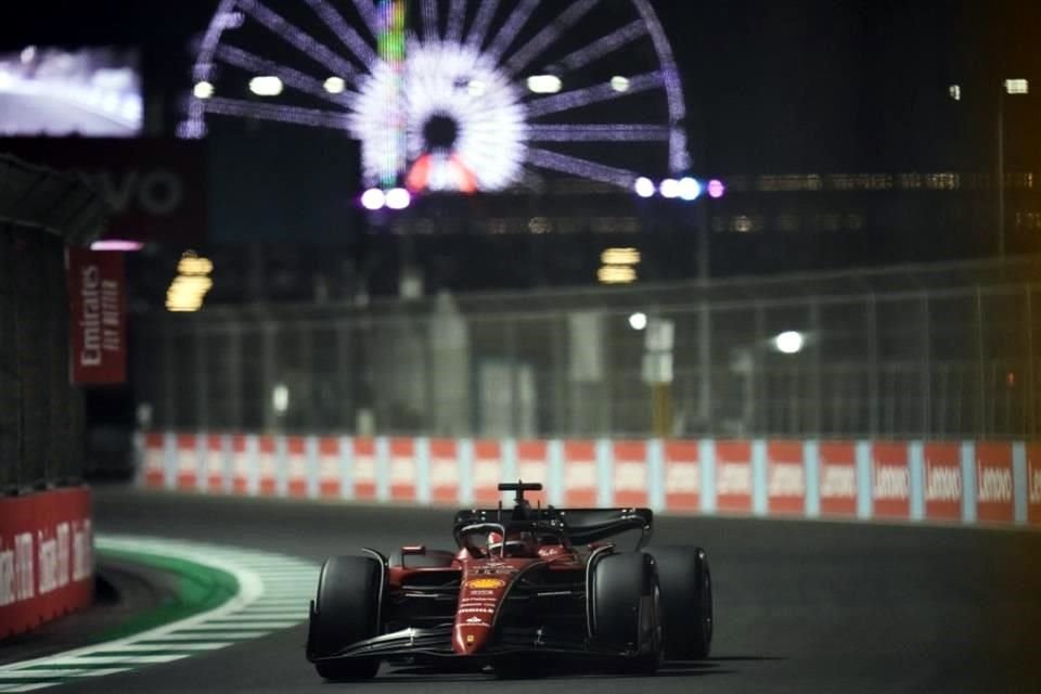 Charles Leclerc estuvo cerca de conquistar la carrera.