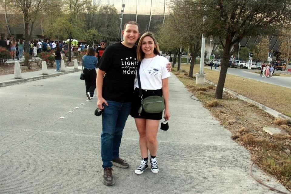 Abraham Salazar y Bárbara González