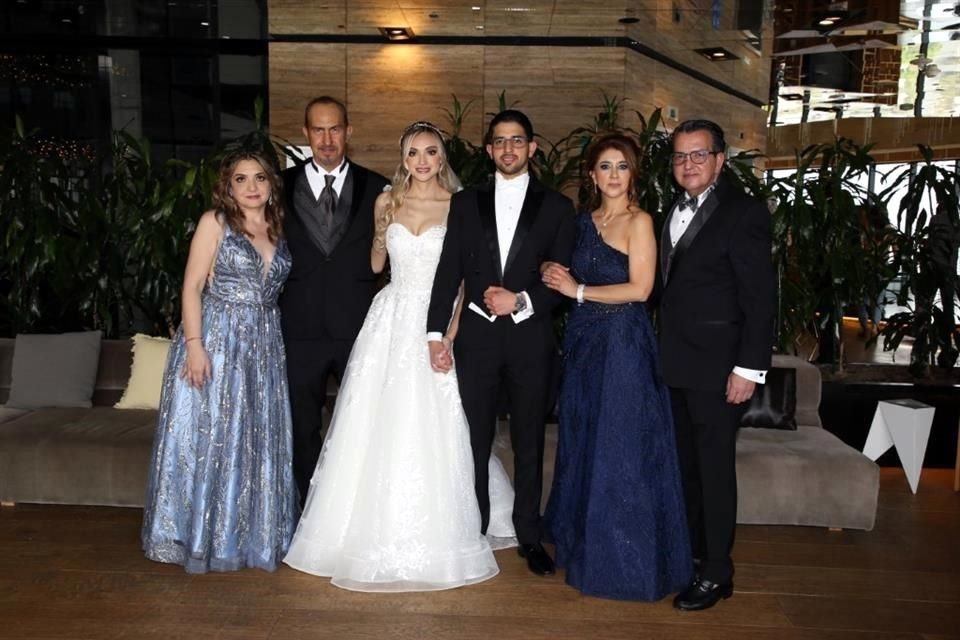 Margarita Martínez Capistrán, Raúl Treviño Garza,  Alejandra Treviño Martínez, Mauricio Siller Trejo, Claudia Trejo de Siller y Guillermo Siller Martínez