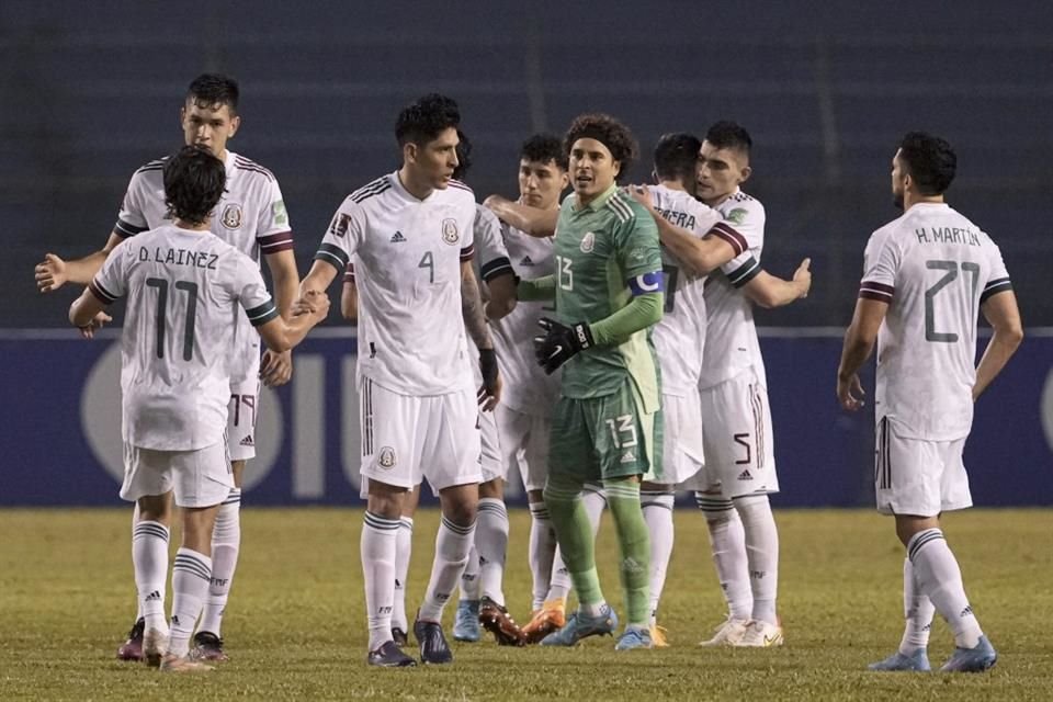 El equipo mexicano festejó el triunfo en San Pedro Sula.