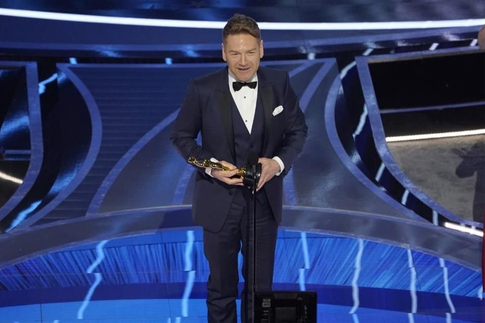 Kenneth Branagh se corona con el premio a Mejor Guión original por 'Belfast'.