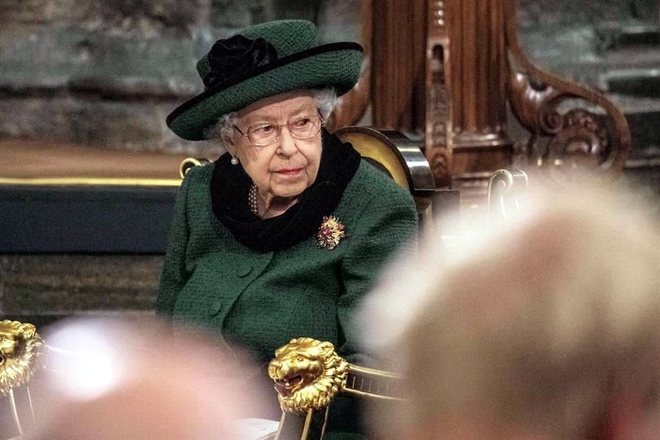 La Reina Isabel II cumplió este martes su deseo de organizar un funeral en forma para su esposo, el Príncipe Felipe; asiste realeza de todo el mundo.