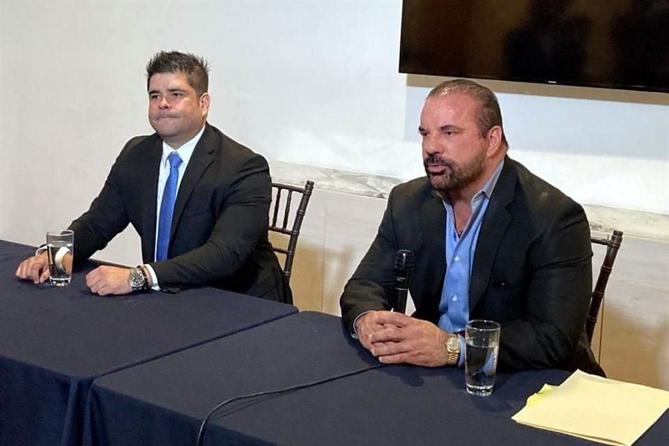 En rueda de prensa, Sada Solano señaló que Martínez falsificó documentos que favorecen a integrantes de la familia Sada.