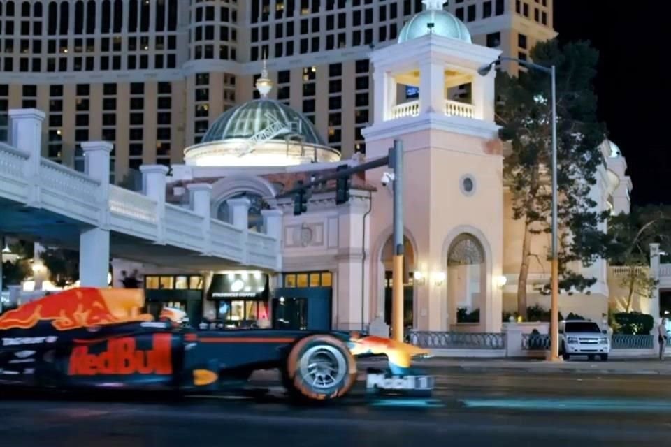 Mediante un video en sus redes sociales, Red Bull le dio la bienvenida al GP de Las Vegas para 2023.