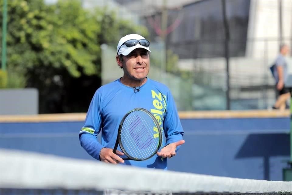 Eduardo Vélez lo describe como un tenista 'muy talentoso' y con una mente que 'va más allá'.