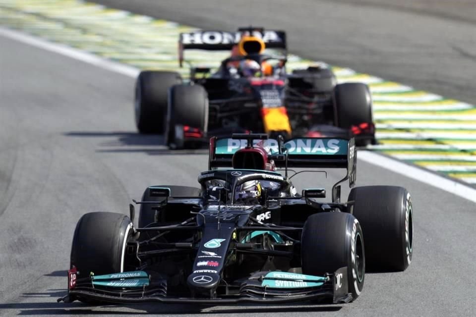 Mercedes marcha en el segundo lugar del campeonato de Constructores con 38 puntos. Ferrari es líder con 78 y Red Bull completa el podio con 37.