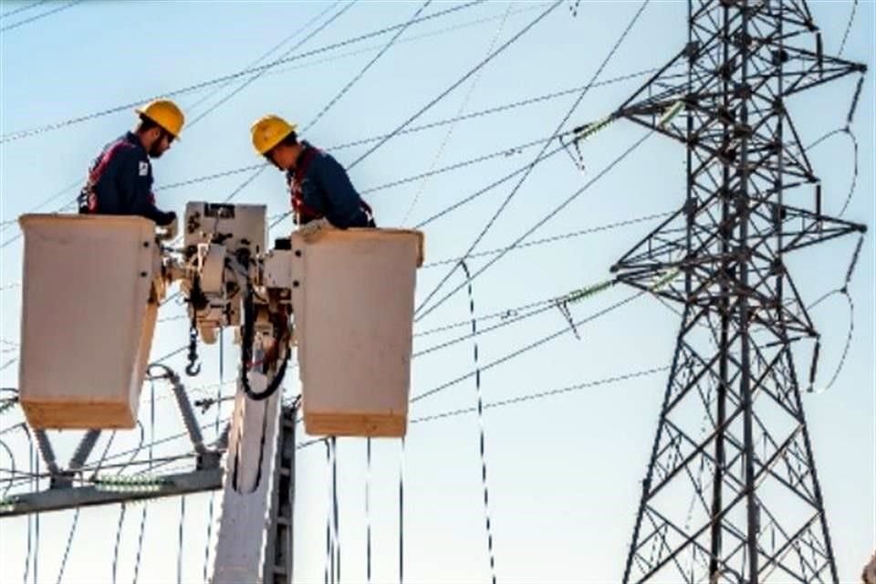 La coalición Va por México presentó una iniciativa de 12 puntos para reformar el sistema eléctrico nacional.