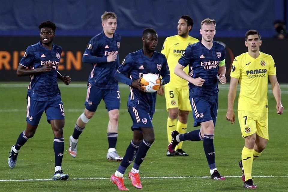 Nicolas Pépé marcó el gol del descuento que da vida al Arsenal.