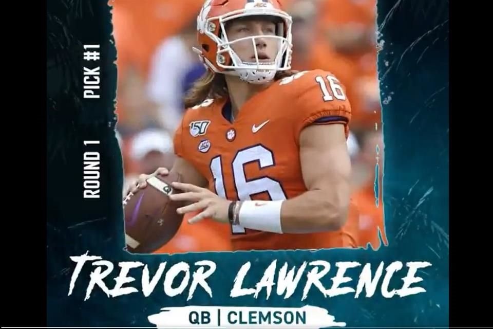 El quarterback llega procedente de Clemson.