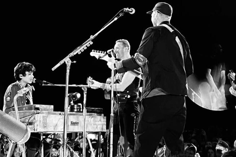 'Huillo' subió anoche al escenario durante el concierto el concierto de Coldplay en el Foro Sol, en CDMX.