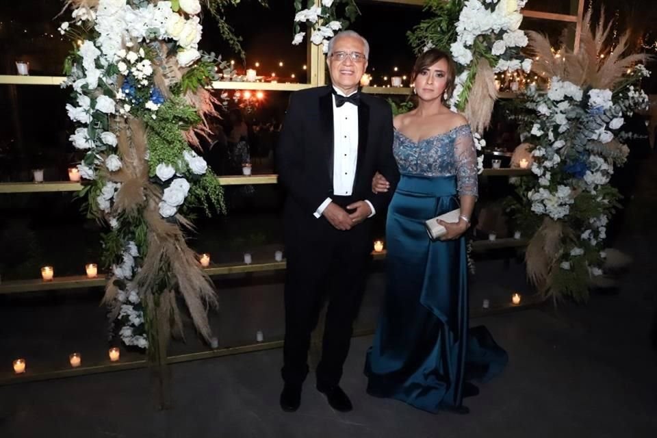 Manuel Peña y Lupita Casillas Ceballos