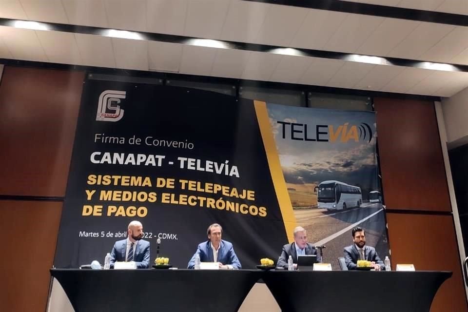 La Canapat firmó un convenio con TeleVía, empresa enfocada en soluciones de telepeaje.