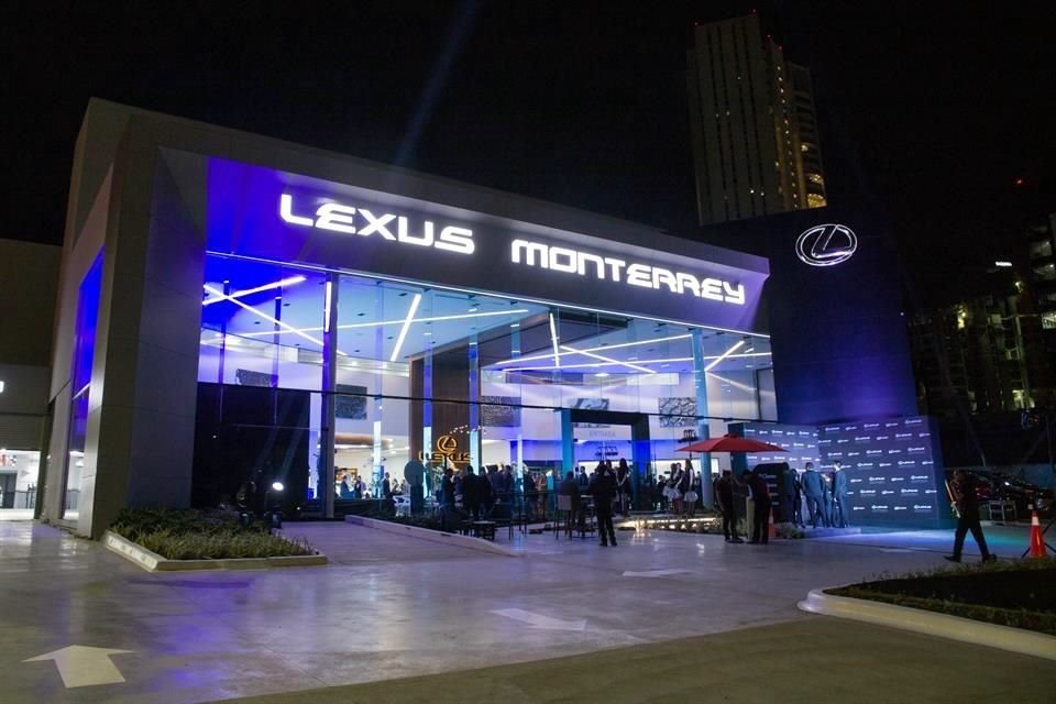La agencia se encuentra en Avenida Vasconcelos 154-A, Zona Campestre, San Pedro Garza García, N.L.