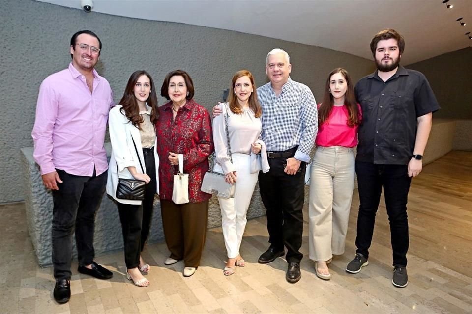 Carlos Scheleske, Lorenza de Scheleske, Magdalena Garza de Herrera, Lorenza Herrera de González Ballesteros, Francisco González Ballesteros, Mara González Ballesteros de Maldonado y Rodrigo Maldonado