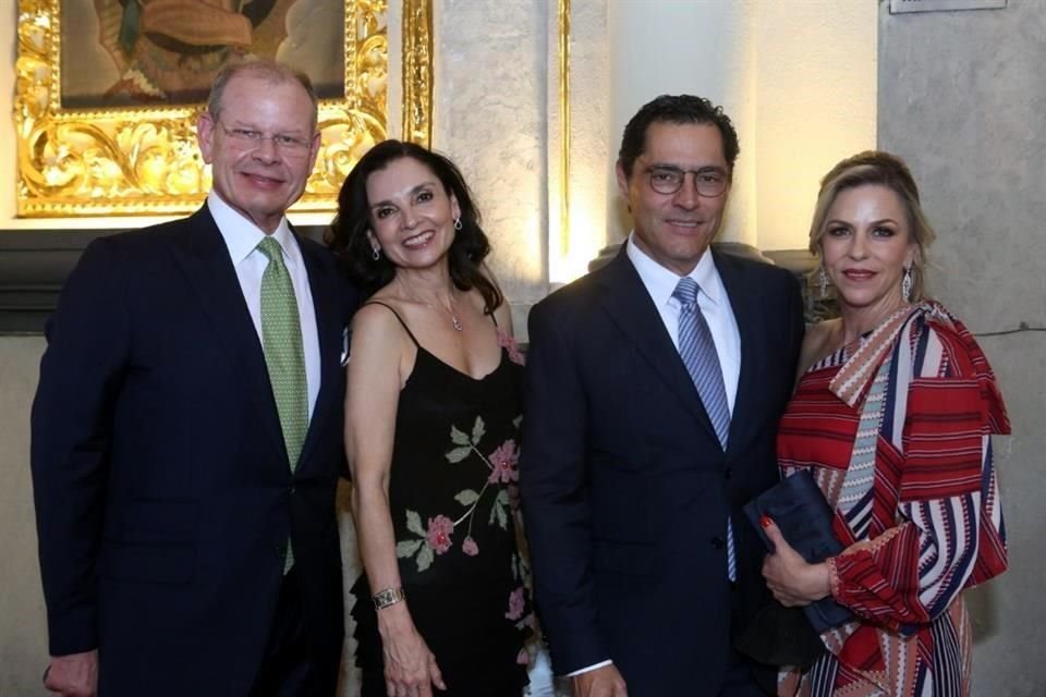 Luis Cheto, Mónica de Cheto, Carlos García y Lucila de García