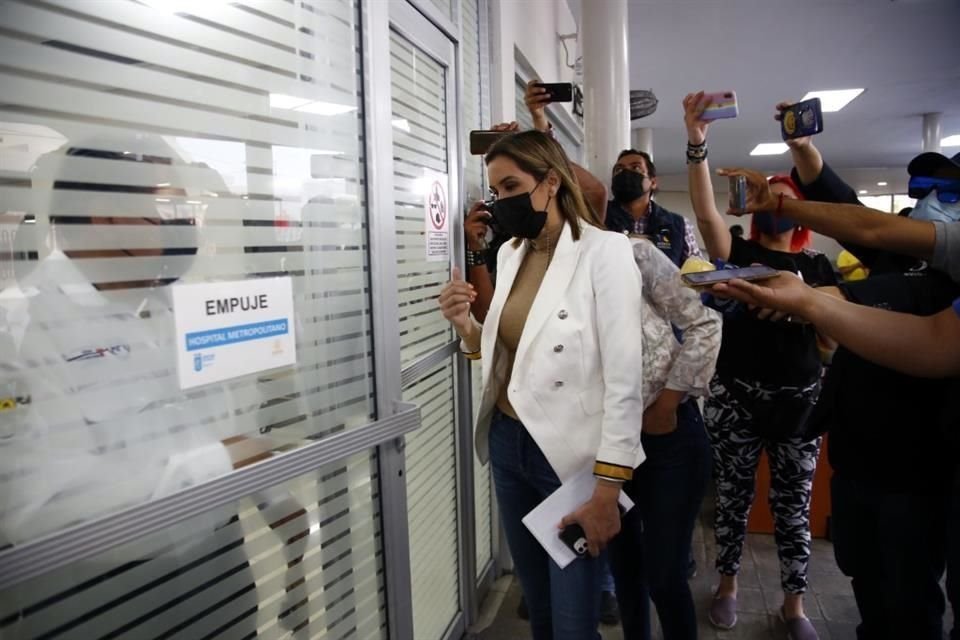 Llega al metropolitano a preguntar por Jaime Rodríguez.