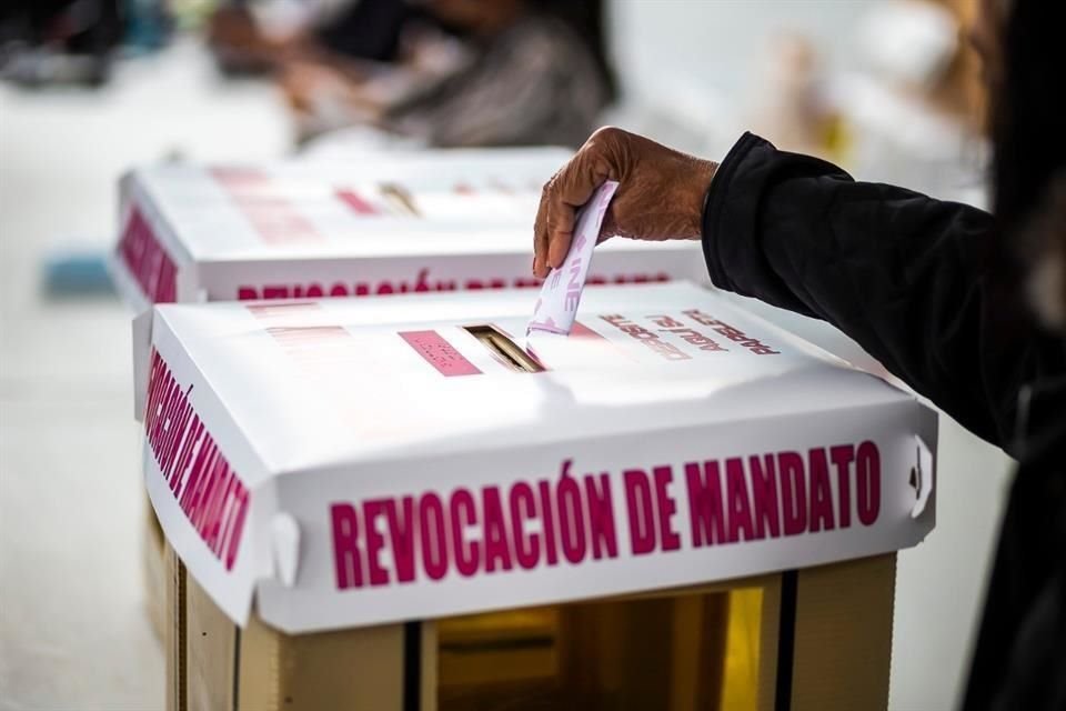 En el ejercicio del pasado 10 de abril no se logró la participación del 40 por ciento de la Lista Nominal de electores requerido para que fuera vinculatorio.