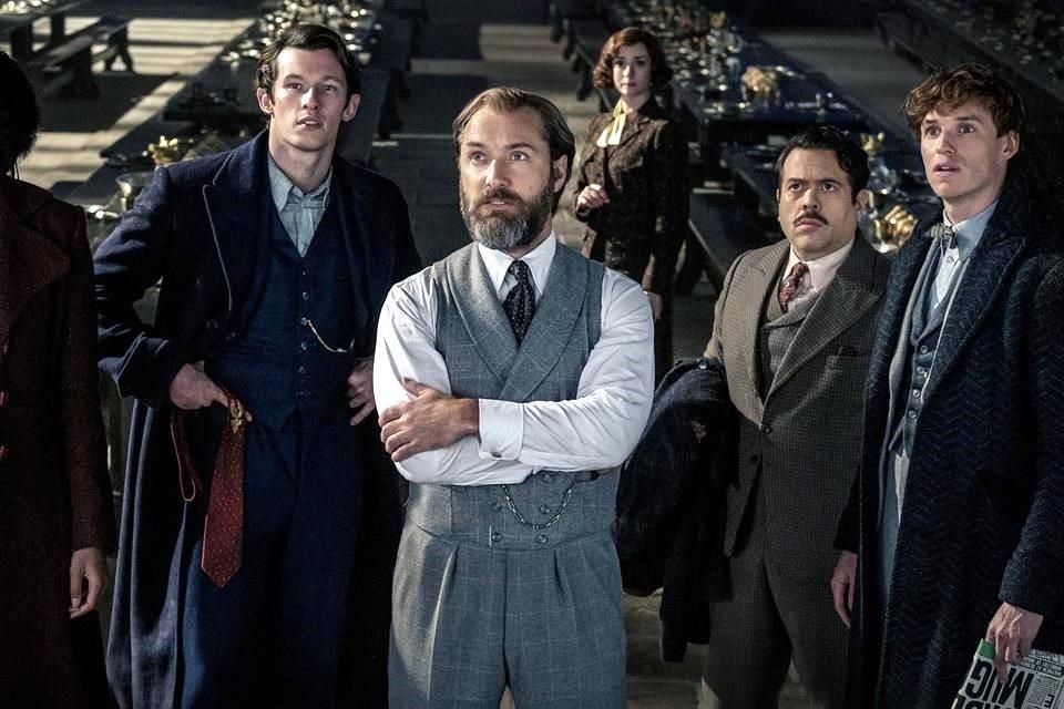 Sigue la lucha entre magos y humanos con la cinta 'Animales Fantásticos 3', que se centra en la relación entre Dumbledore y Grindelwald.