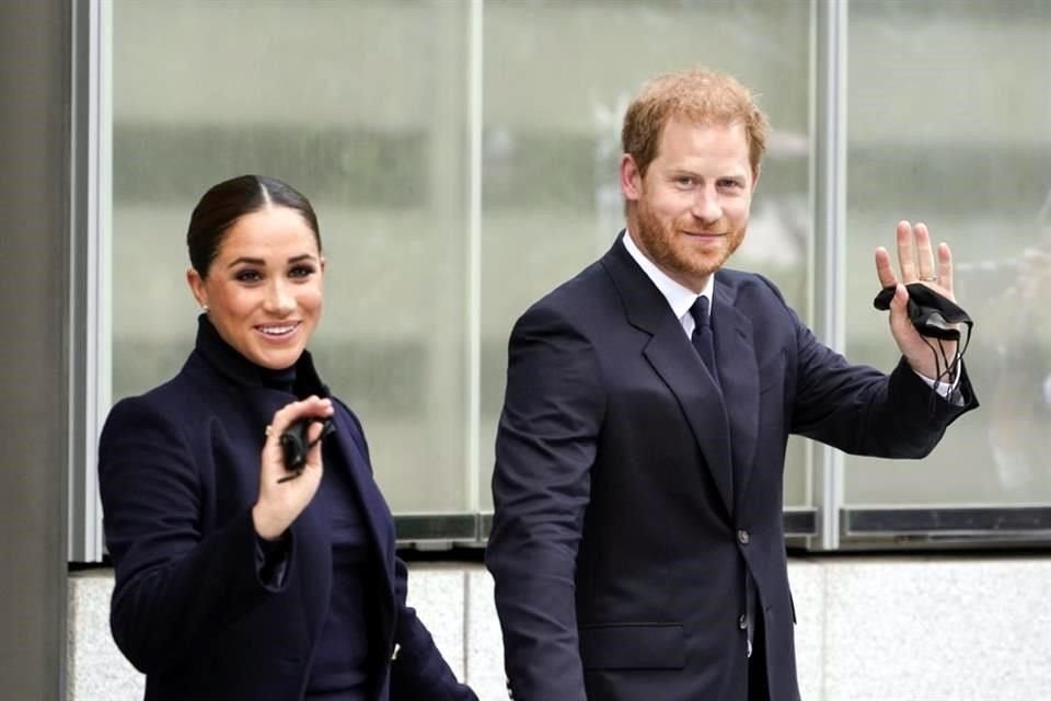 Después de dos años, los Duques de Sussex visitaron a la Reina Isabel II días antes de su cumpleaños 96.