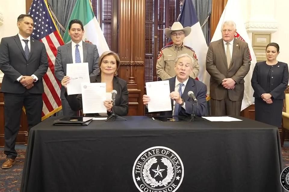 Gobernadora de Chihuahua y su homólogo de Texas firmaron un acuerdo para eliminar inspecciones extraordinarias en cruces fronterizos.