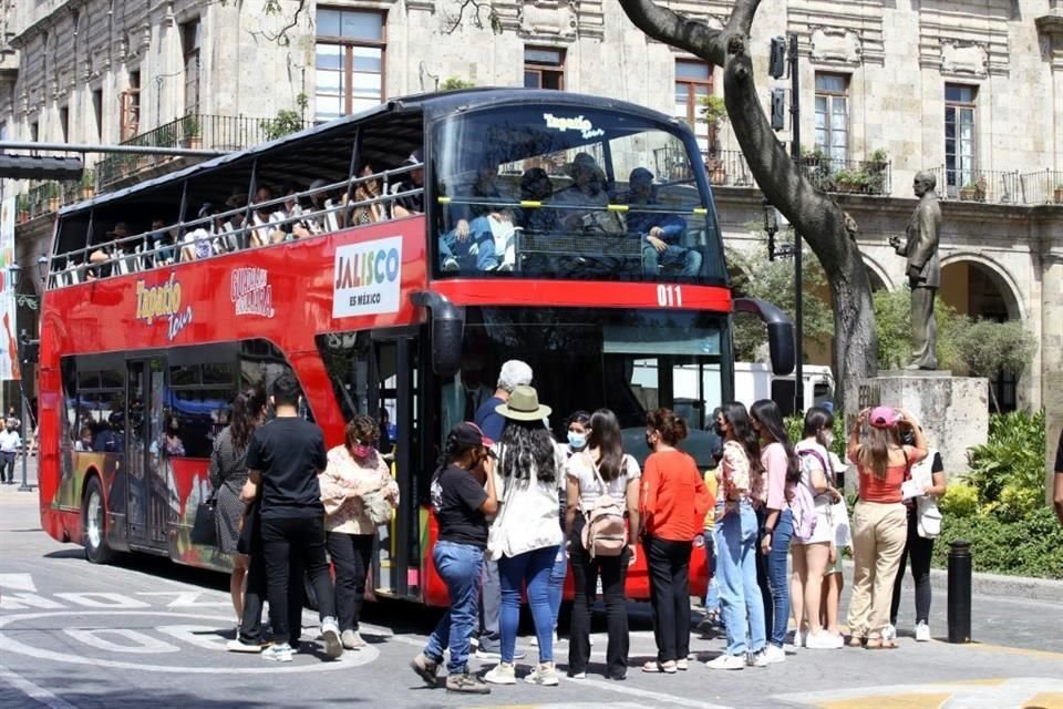 De enero a marzo de 2022, el empleo turístico representó el 8.6% de la población ocupada en México.