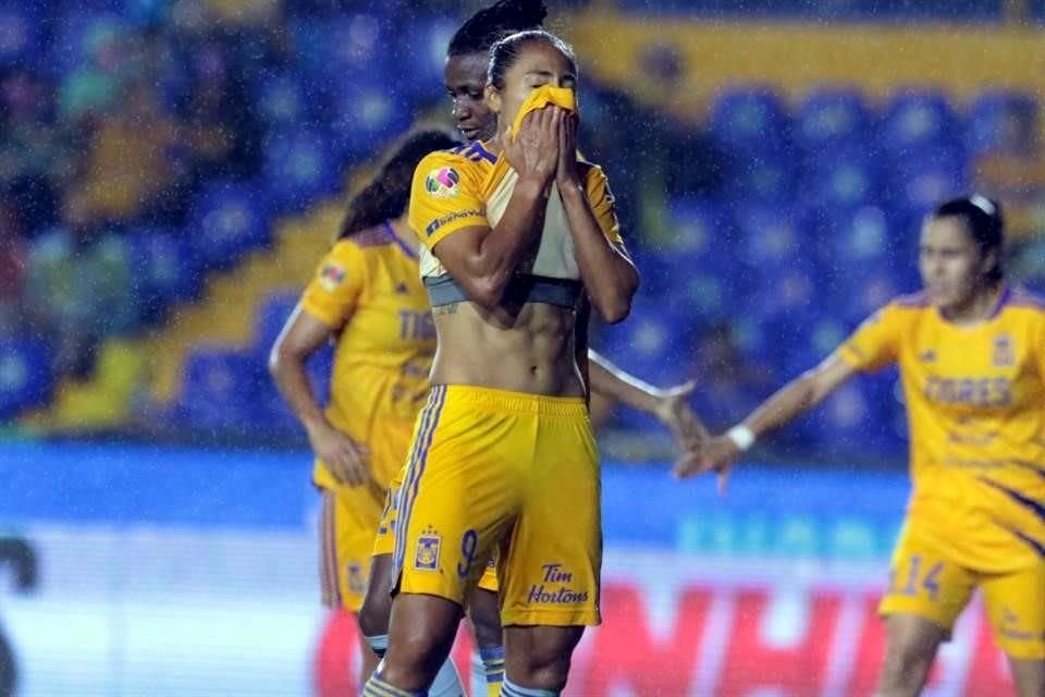 Tigres Femenil empata sin goles con Querétaro en el Universitario.