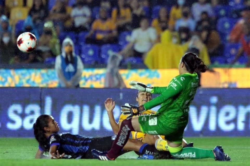 Tigres Femenil empata sin goles con Querétaro en el Universitario.