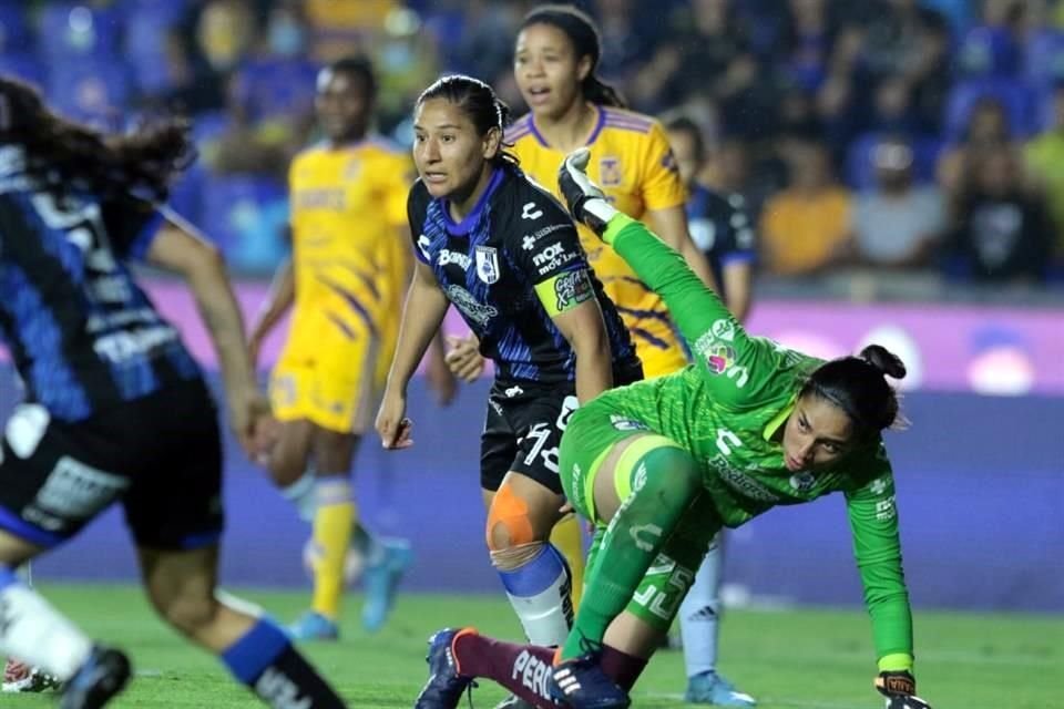 Tigres Femenil empata sin goles con Querétaro en el Universitario.