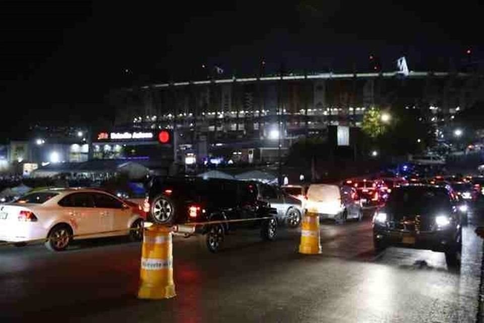 Las vialidades alrededor del Estadio Azteca colapsan durante los partidos de futbol y los conciertos, lo que restringe la movilidad de los vecinos de la zona.