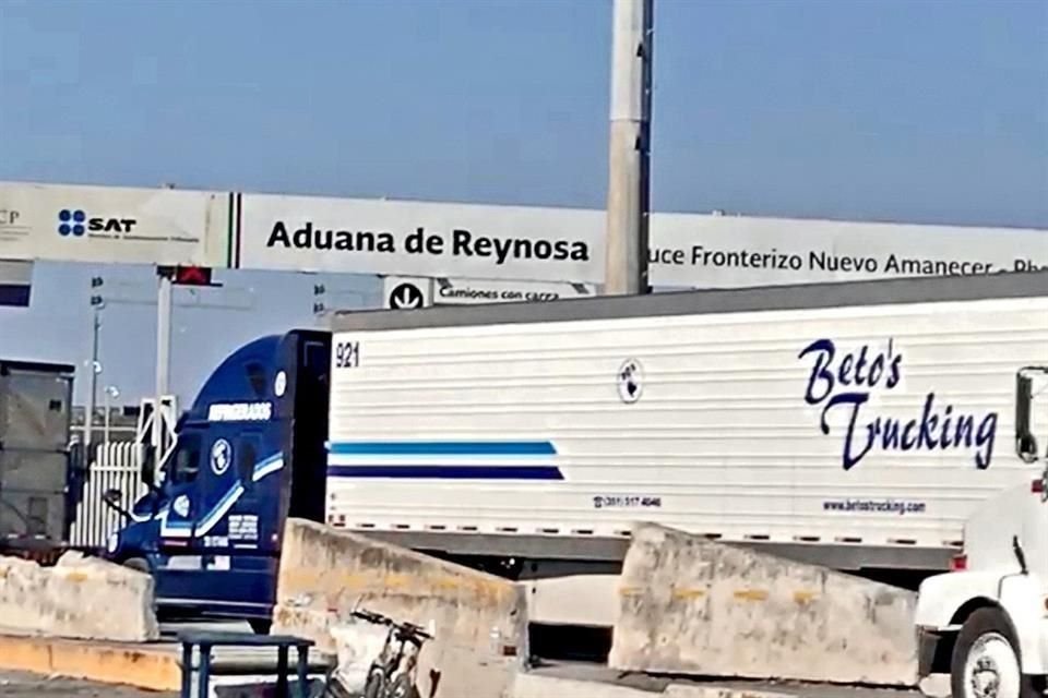 Las revisiones de los tráileres mexicanos en la frontera con Texas generaron un caos en el transporte de mercancías y afectaciones en la economía.