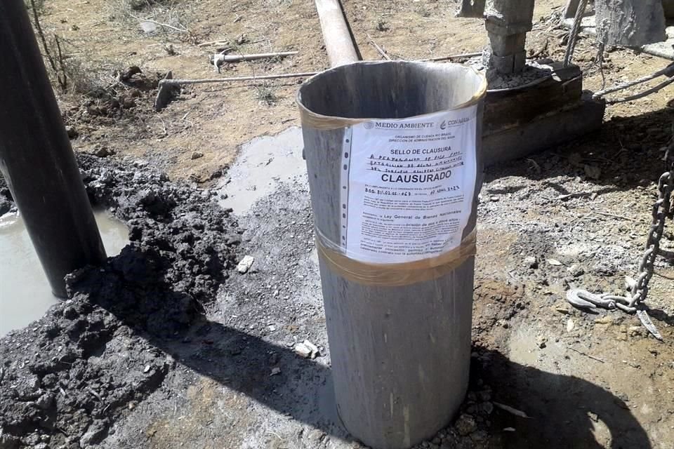 Las autoridades clausuraron pozos irregulares y aseguraron equipo de perforación y extracción.