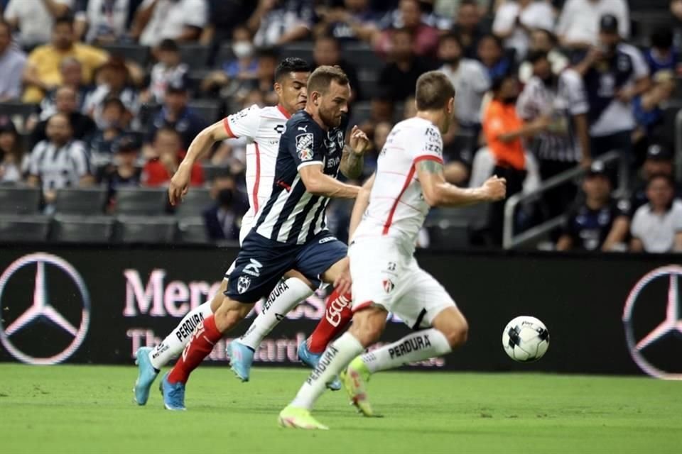 Rayados empató sin goles con Atlas, falló Maxi un penal y el equipo puso en riesgo la Liguilla directa. Checa las imágenes.