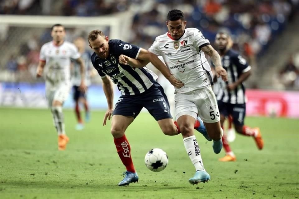 Rayados empató sin goles con Atlas, falló Maxi un penal y el equipo puso en riesgo la Liguilla directa. Checa las imágenes.