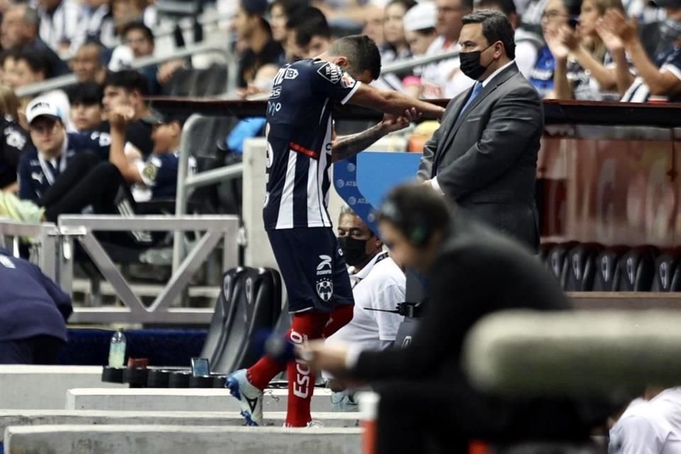 Rayados empató sin goles con Atlas, falló Maxi un penal y el equipo puso en riesgo la Liguilla directa. Checa las imágenes.