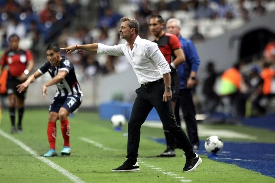 Rayados empató sin goles con Atlas, falló Maxi un penal y el equipo puso en riesgo la Liguilla directa. Checa las imágenes.