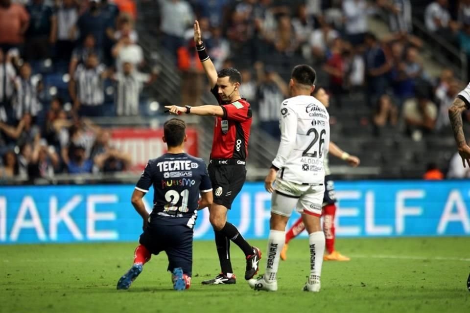 Rayados empató sin goles con Atlas, falló Maxi un penal y el equipo puso en riesgo la Liguilla directa. Checa las imágenes.