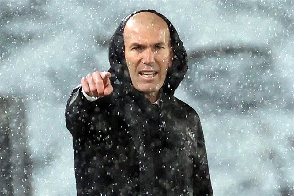 Zidane espera que el equipo pueda levantar los títulos que aún disputa.