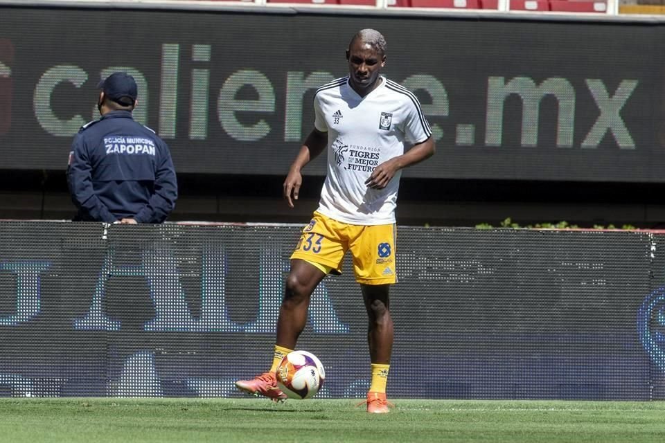 Julián Quiñones fue titular ante el Guadalajara, su segundo inicio en el torneo.